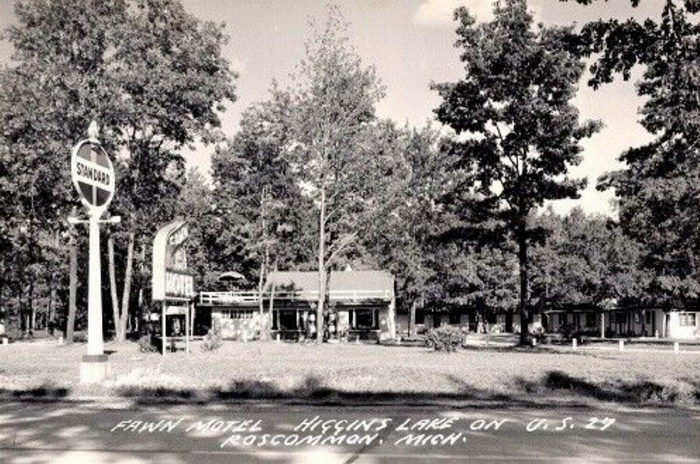 Fawn Motel - Old Postcard